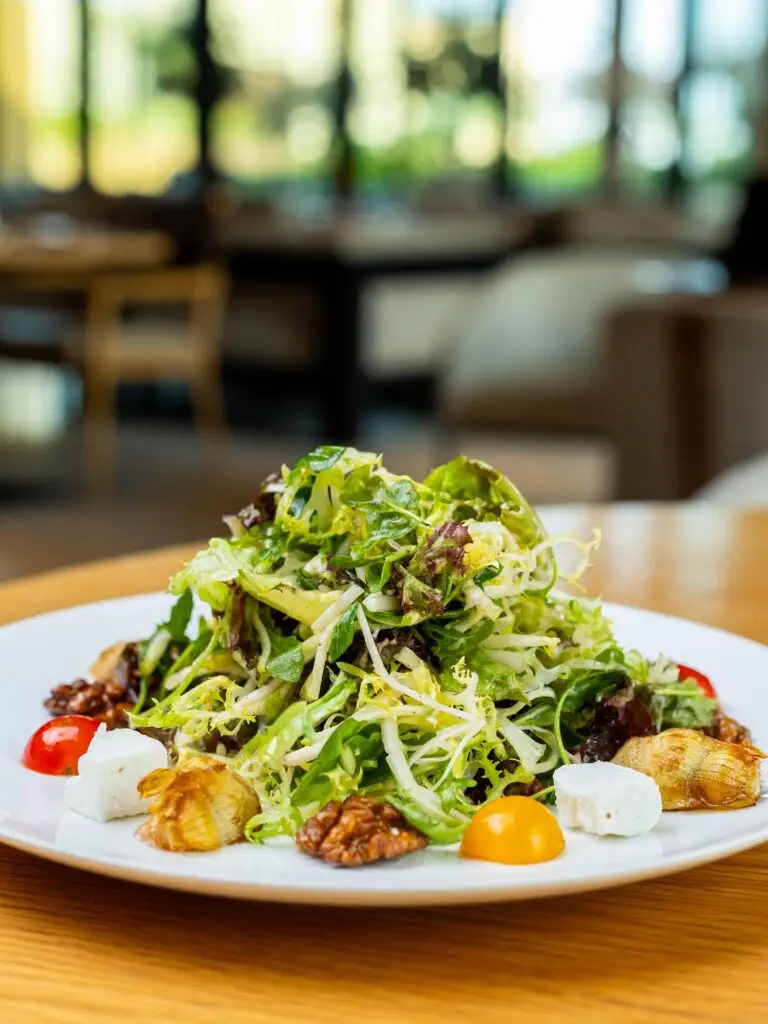 سباجو : سلطة 