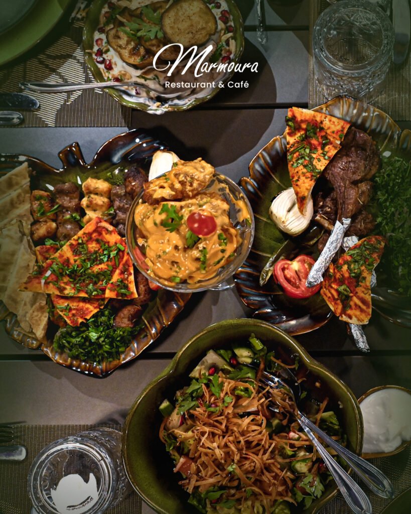 مرمورة: طبق الريش اللذيذ والمشاوي المشكلة وسلطة لفتوش المميزة