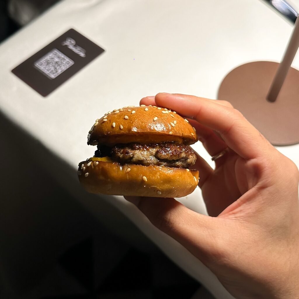 بانتيرا: طبق جانبي برجر لحم