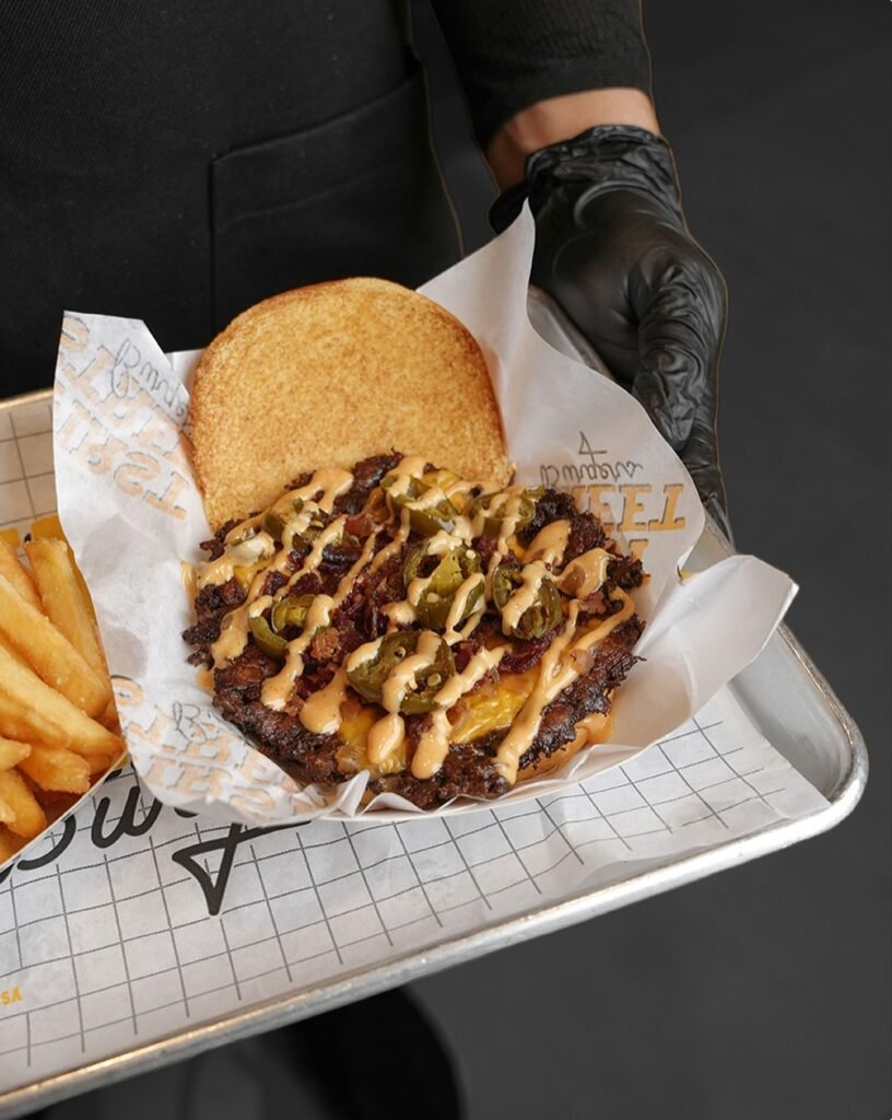 برجر مكشوف من فرست ستريت برجر