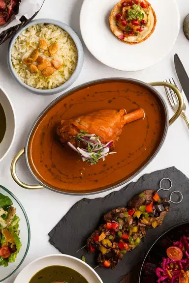 963: طبق موزات اللحم مع صوص أحمر