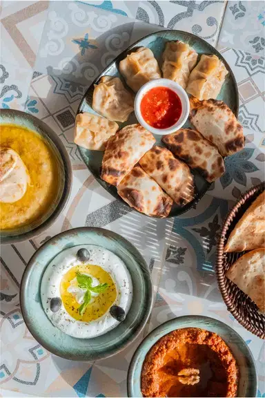 عريش النخيل : منتو ويغمش ولبنة 