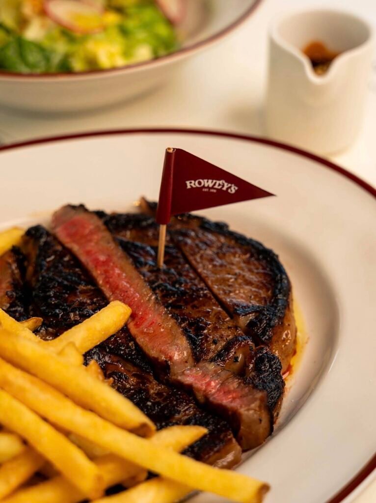 ثعلب روليز: طبق ستيك لذيذ مع بطاطس مقلية