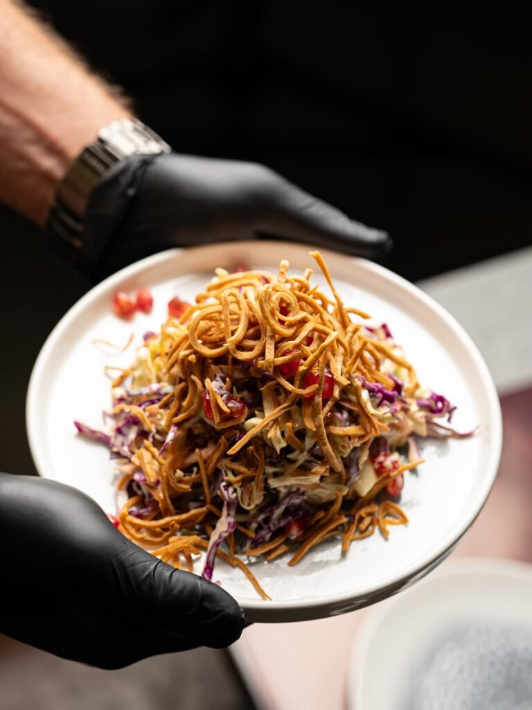 عزيز ستيك: سلطة الملفوف المقرمشة