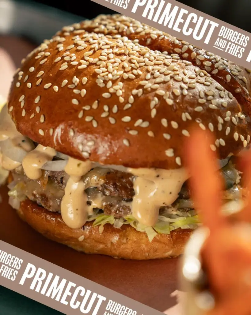 برايم كت: برجر اللحم دبل مع الصوص اللذيذ