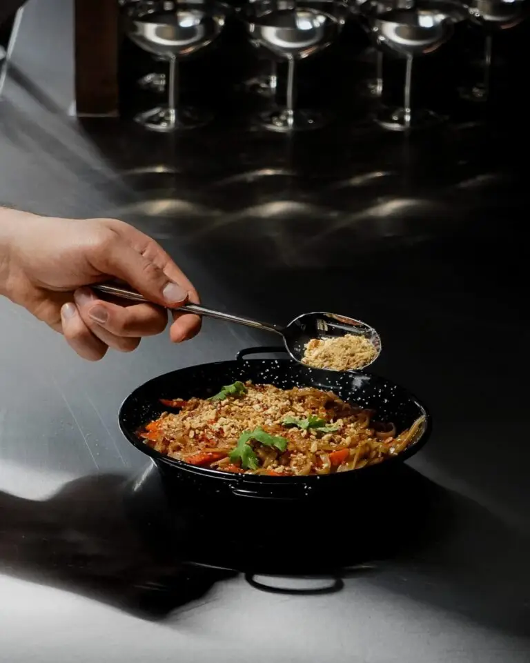 ذا تاي تيبل The Thai Table